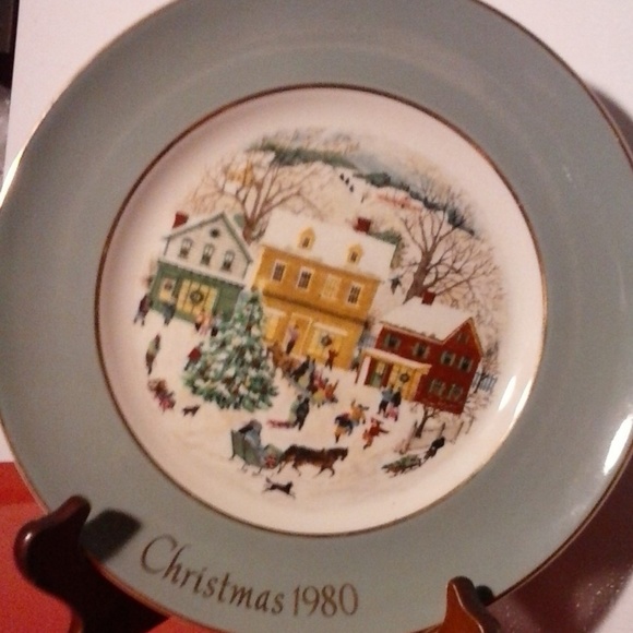NWOT Vintage Christmas Plate Collectible 1980 - Picture 2 of 5